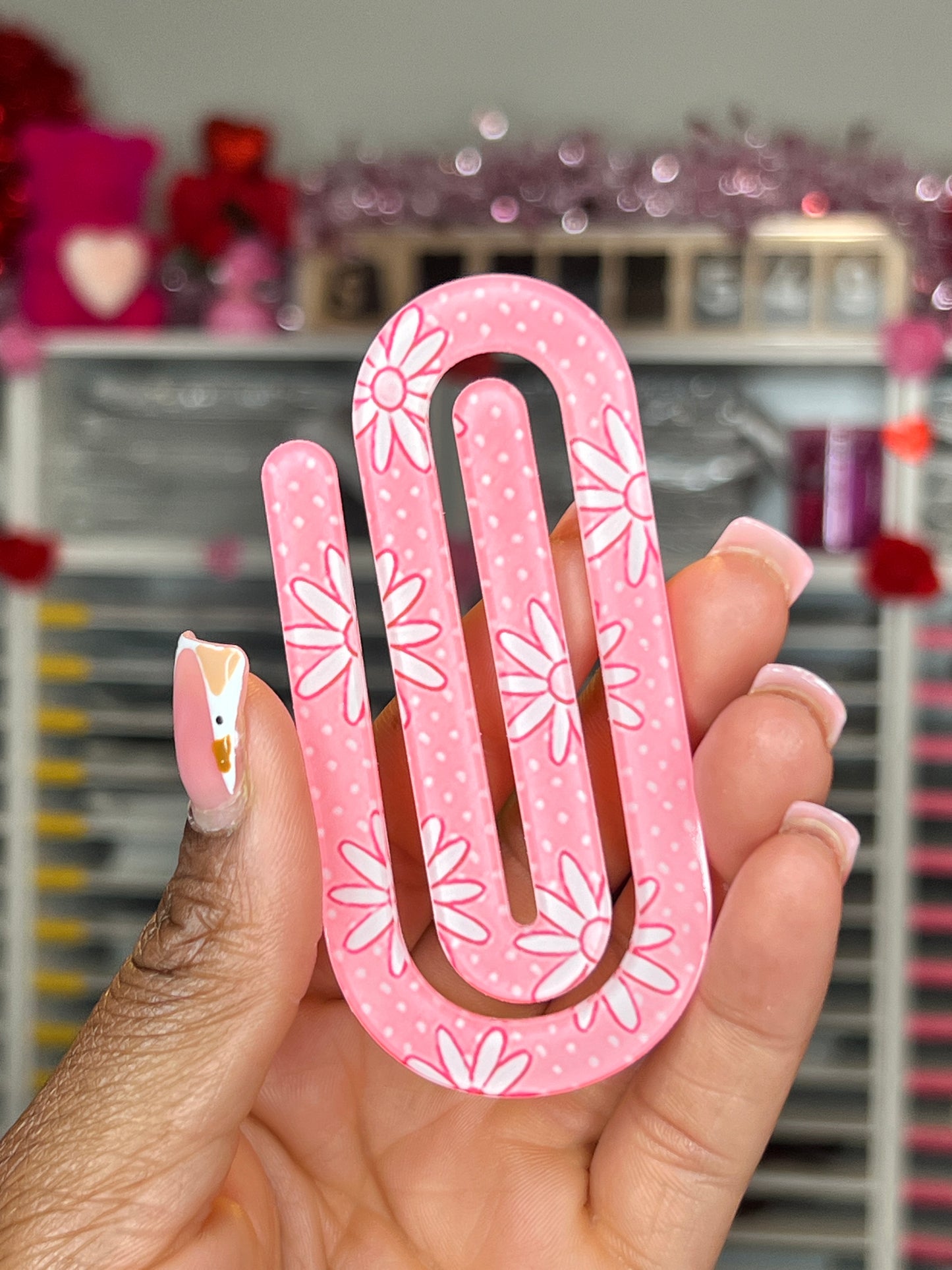 Daisy Jumbo Paperclip